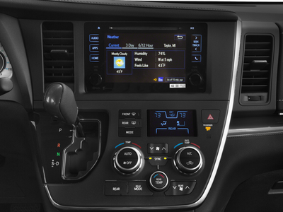 2017 Toyota Sienna SE Premium 8 Passenger