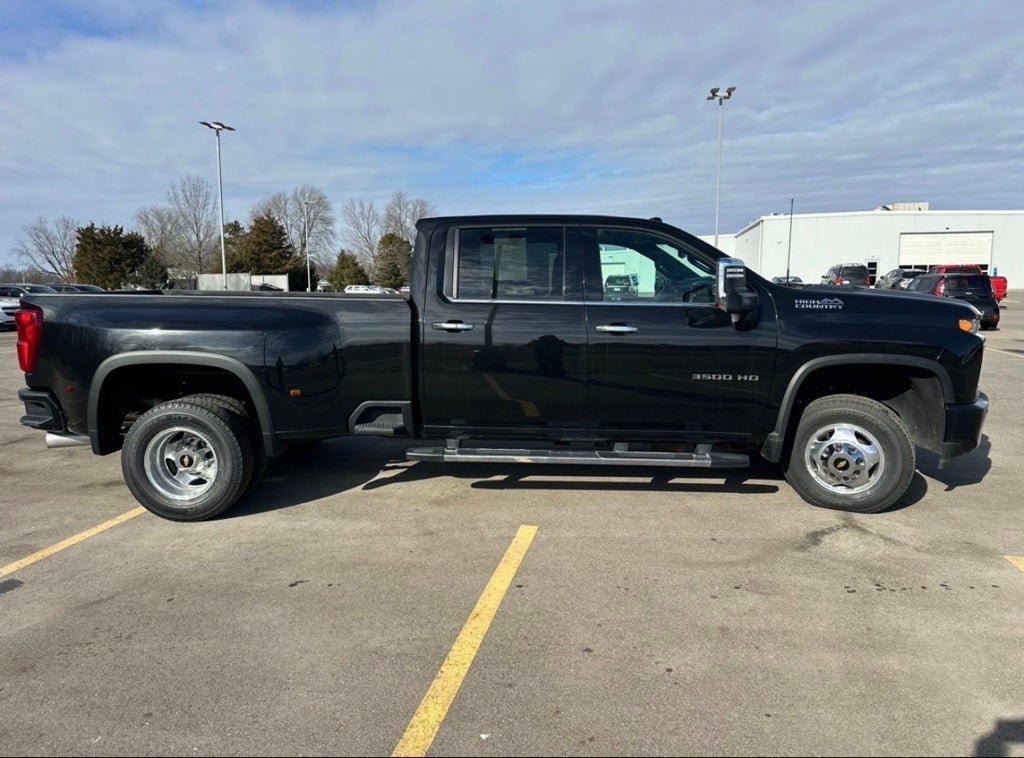 2022 Chevrolet Silverado 3500HD High Country