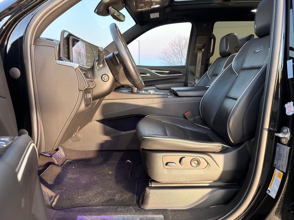 2023 Cadillac Escalade Sport