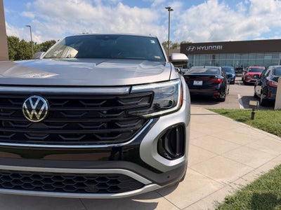 2024 Volkswagen Atlas Cross Sport 2.0T SE w/Technology