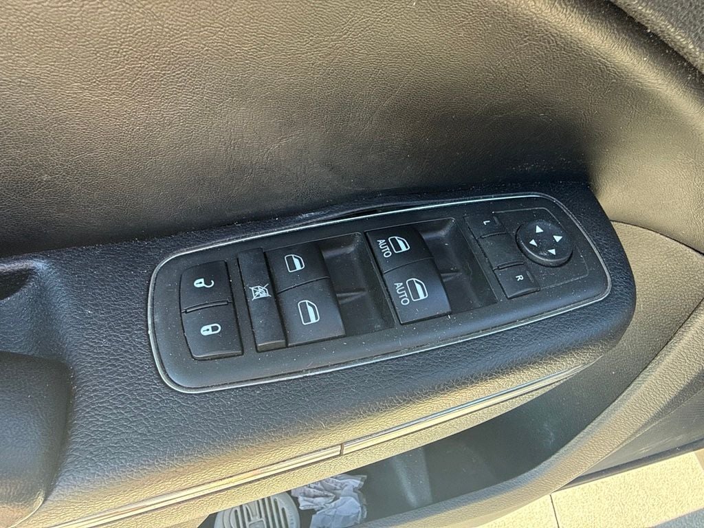 2012 Dodge Charger SE