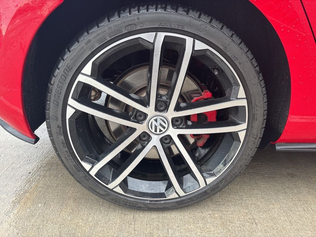 2017 Volkswagen Golf GTI Sport