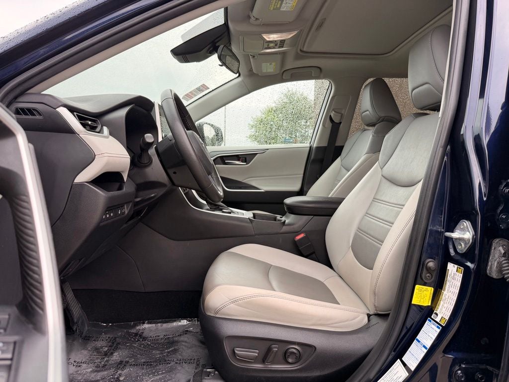 2022 Toyota RAV4 Hybrid XLE Premium