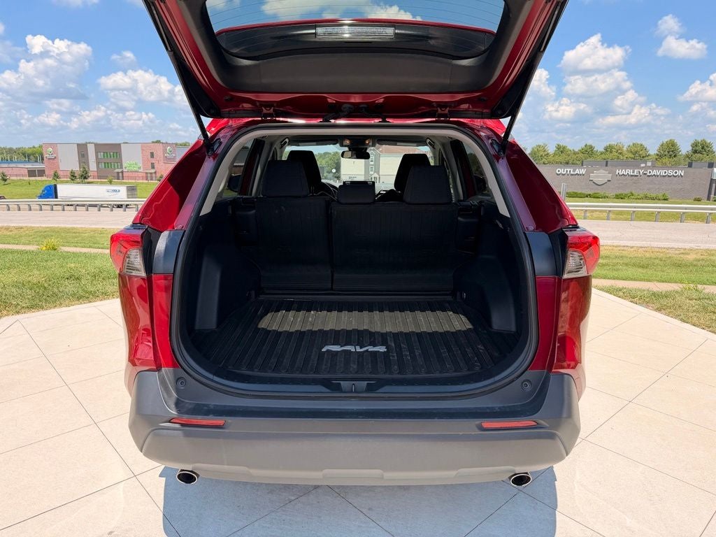 2021 Toyota RAV4 Hybrid LE