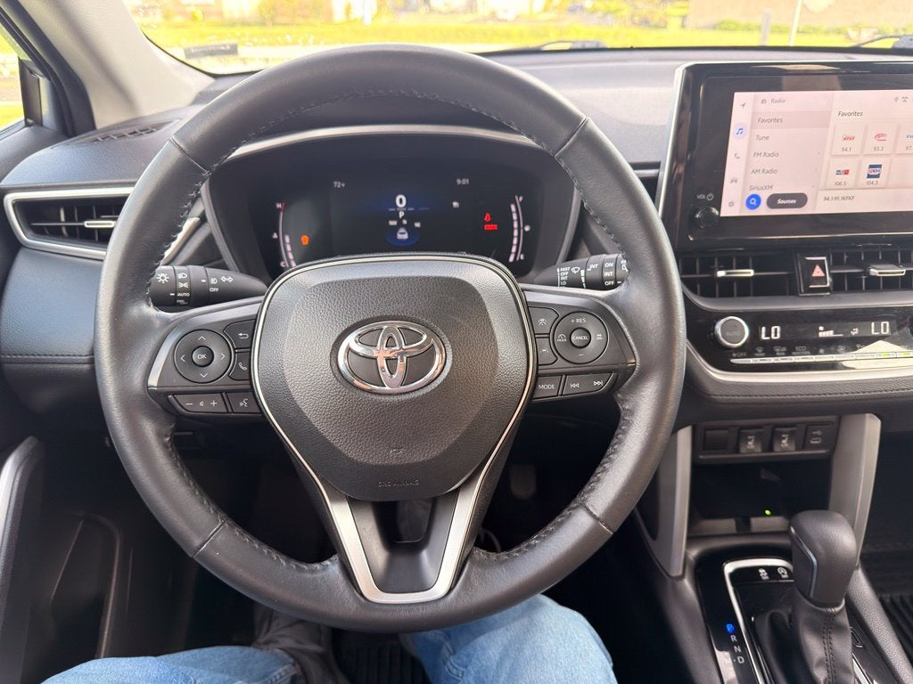 2024 Toyota Corolla Cross XLE