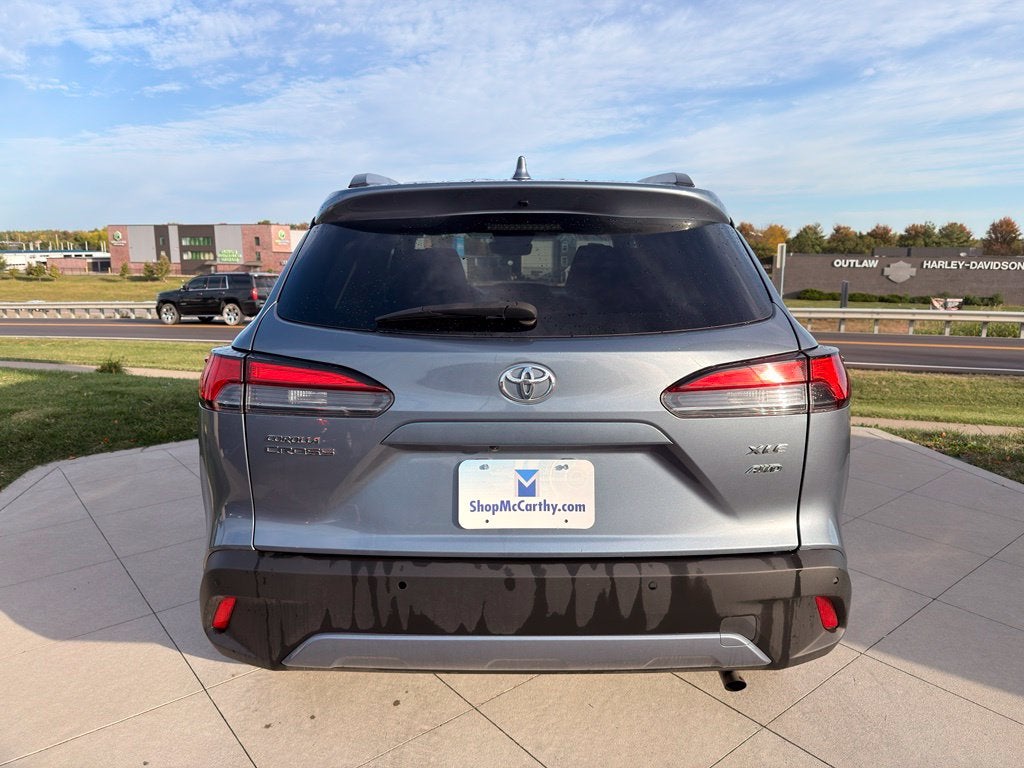 2024 Toyota Corolla Cross XLE