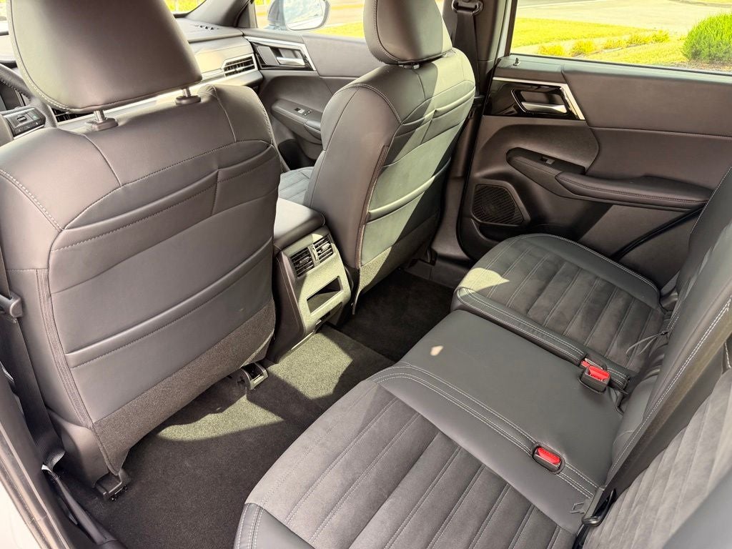 2023 Mitsubishi Outlander Ralliart