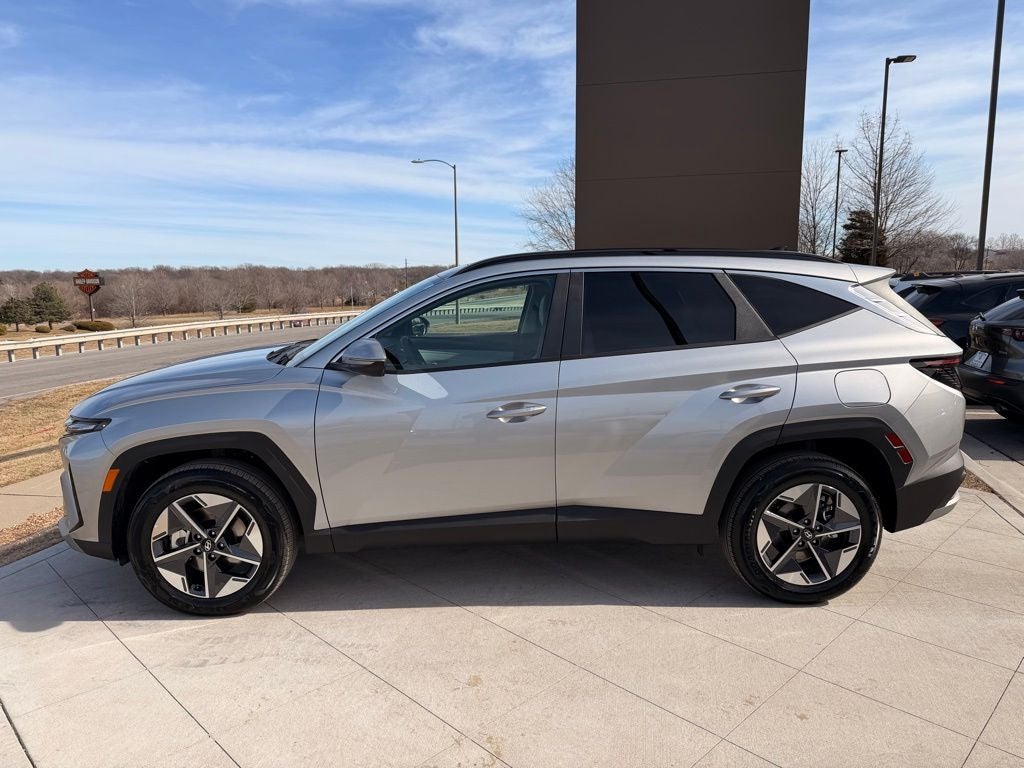 Certified 2025 Hyundai Tucson SEL Convenience with VIN KM8JCDD10SU392474 for sale in Kansas City