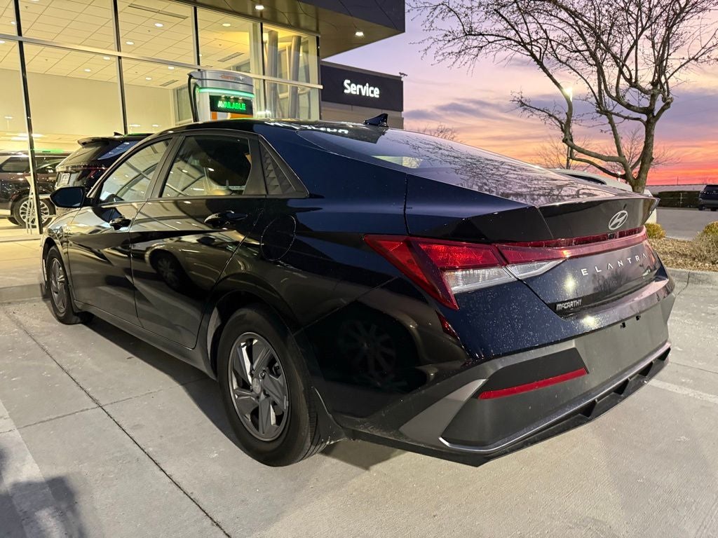 2025 Hyundai Elantra SE