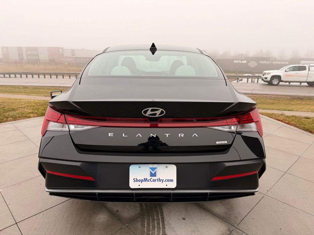2025 Hyundai Elantra Hybrid Limited