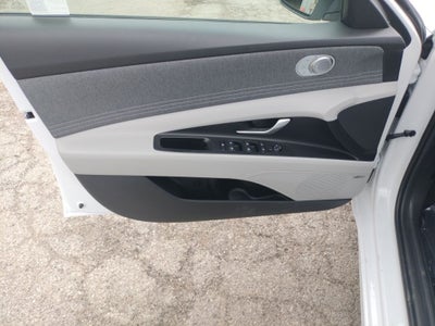 2025 Hyundai Elantra Hybrid Limited