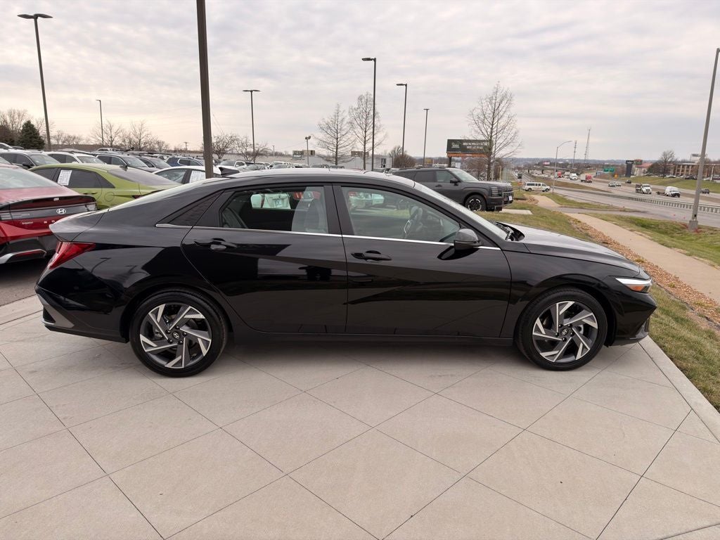 2025 Hyundai Elantra Limited