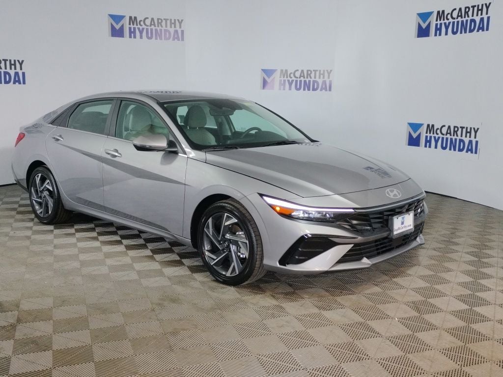 2025 Hyundai Elantra 2.0 Limited IVT's photo