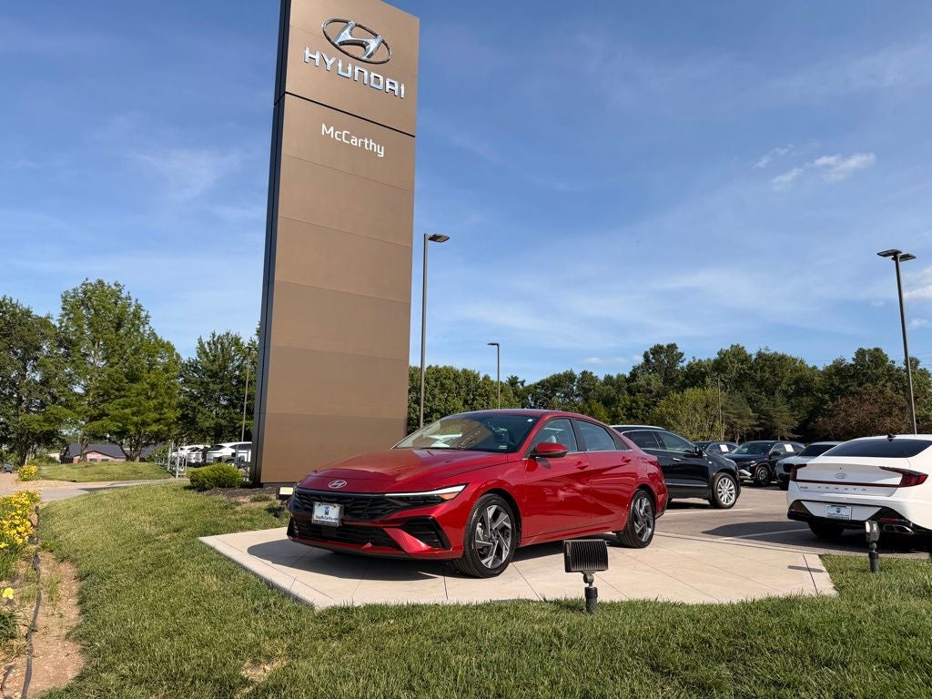 2026 Hyundai Elantra 2.0 Limited IVT's photo