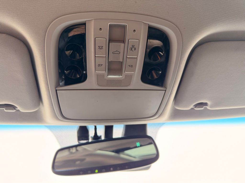 2018 Kia Cadenza Technology