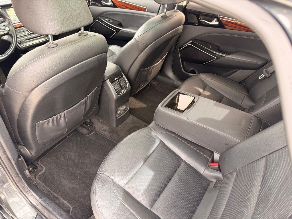 2018 Kia Cadenza Technology