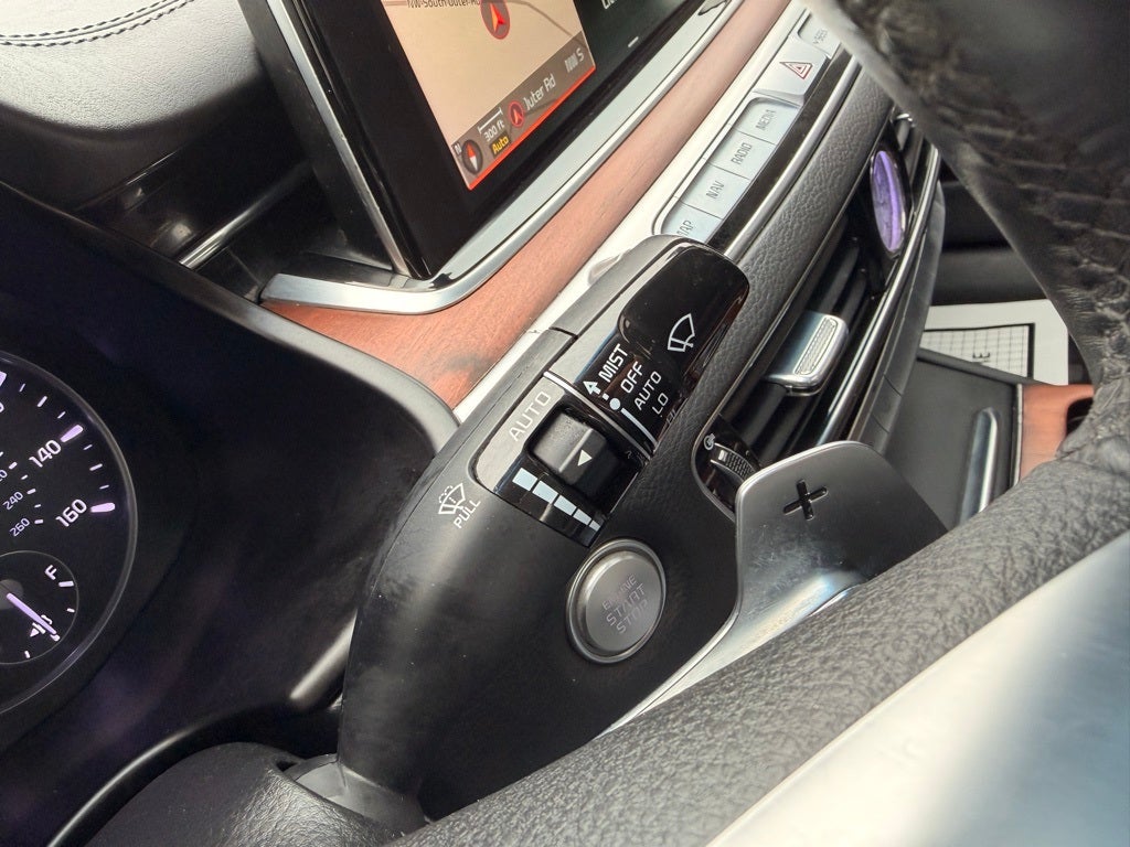 2020 Kia K900 Luxury