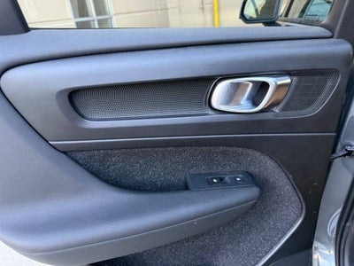 2019 Volvo XC40 Momentum