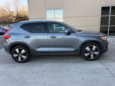 2019 Volvo XC40 Momentum