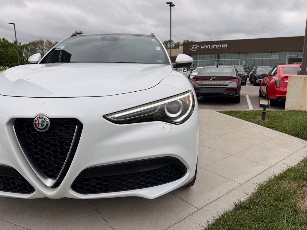 2022 Alfa Romeo Stelvio Ti
