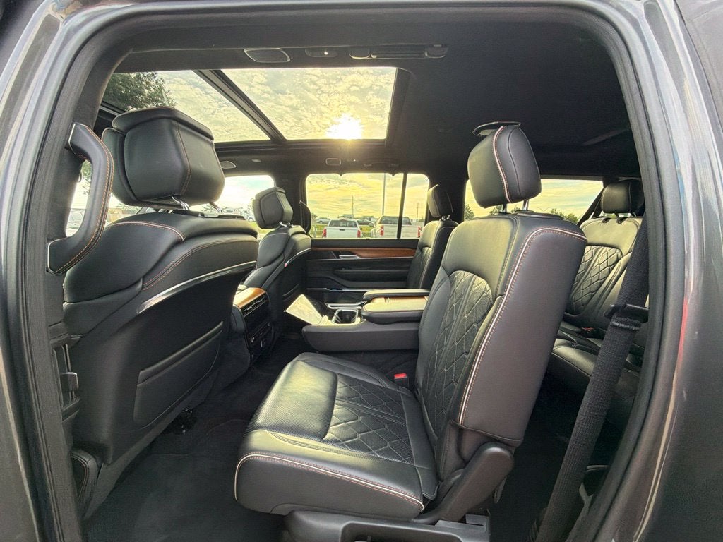 2024 Jeep Grand Wagoneer L Series III