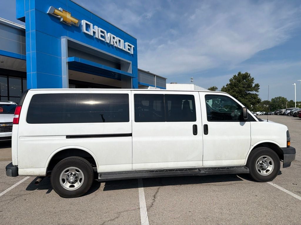 2019 Chevrolet Express 3500 LT Passenger