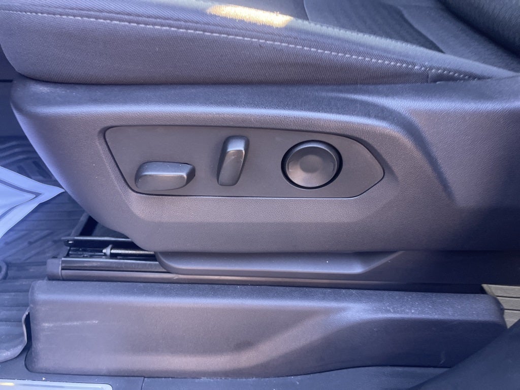 2024 Chevrolet Silverado 1500 LT LT1