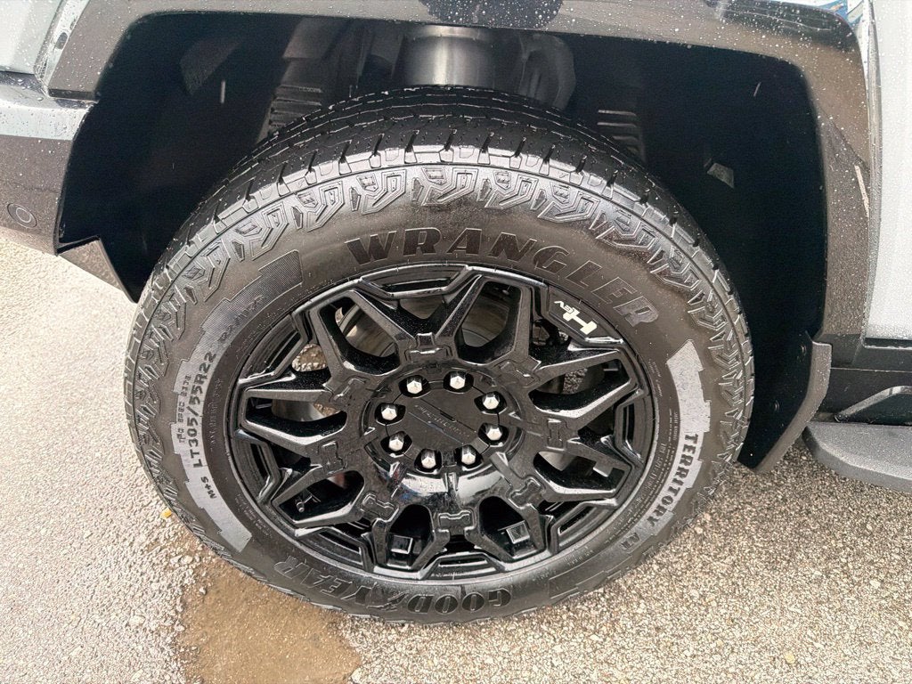 2024 GMC Hummer EV SUV 2X