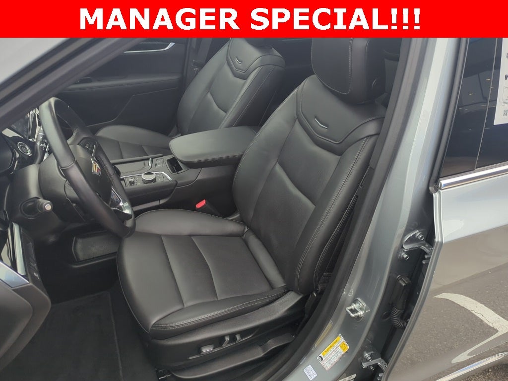 2025 Cadillac XT6 Premium Luxury