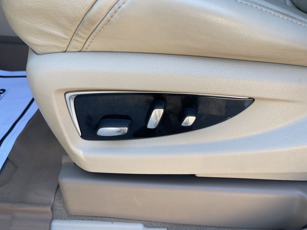 2017 Cadillac Escalade Base