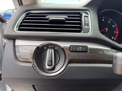 2016 Volkswagen Passat 1.8T SE