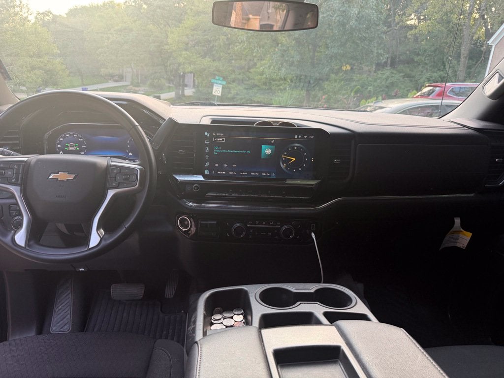 2024 Chevrolet Silverado 1500 LT