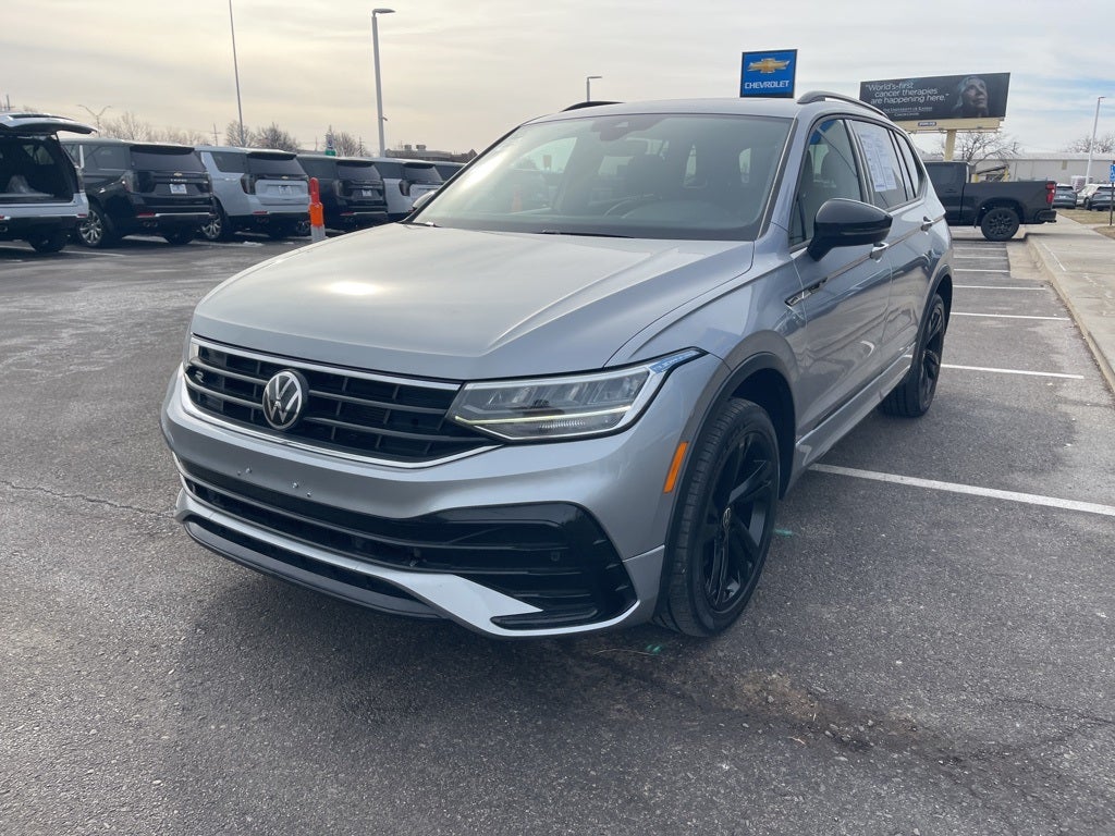 2023 Volkswagen Tiguan 2.0T SE R-Line Black