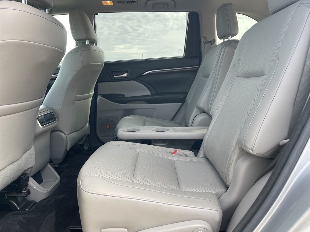 2015 Toyota Highlander Limited Platinum V6