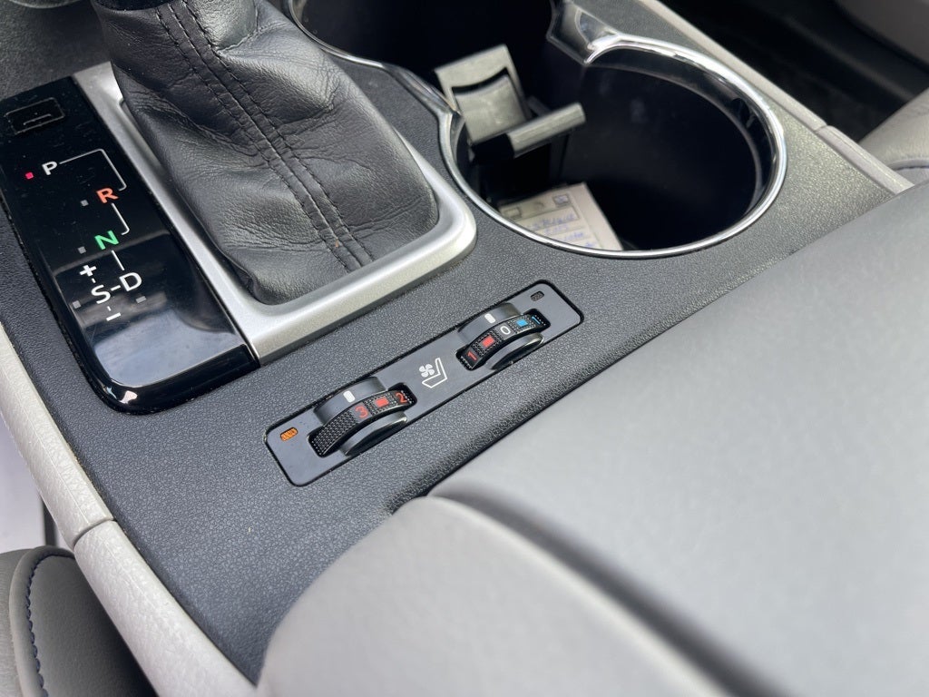 2015 Toyota Highlander Limited Platinum V6