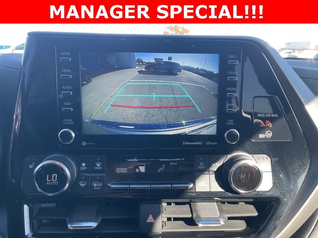 2022 Toyota Highlander Hybrid XLE