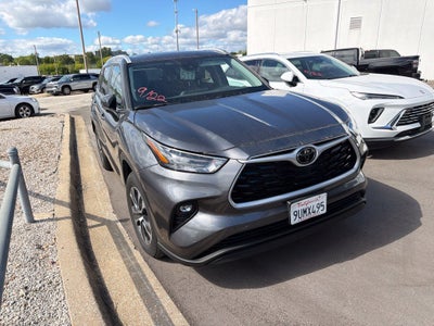 2025 Toyota Highlander XLE