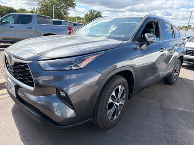 2025 Toyota Highlander XLE