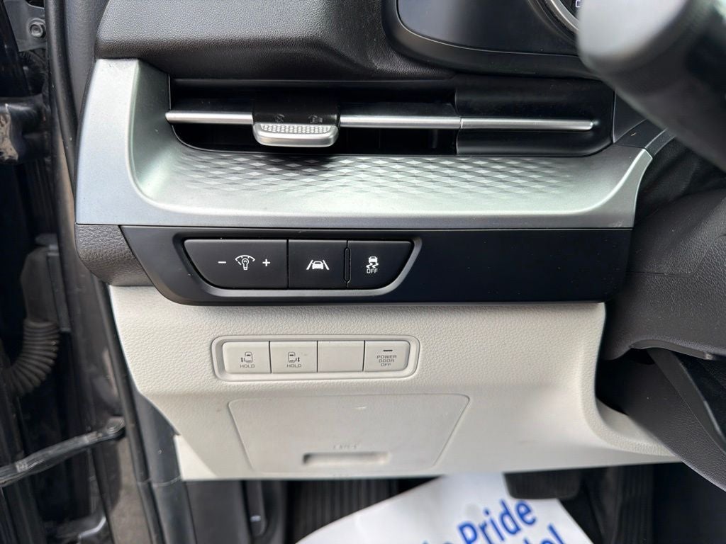 2022 Kia Carnival LXS