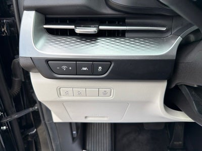 2024 Kia Carnival LX Seat Package