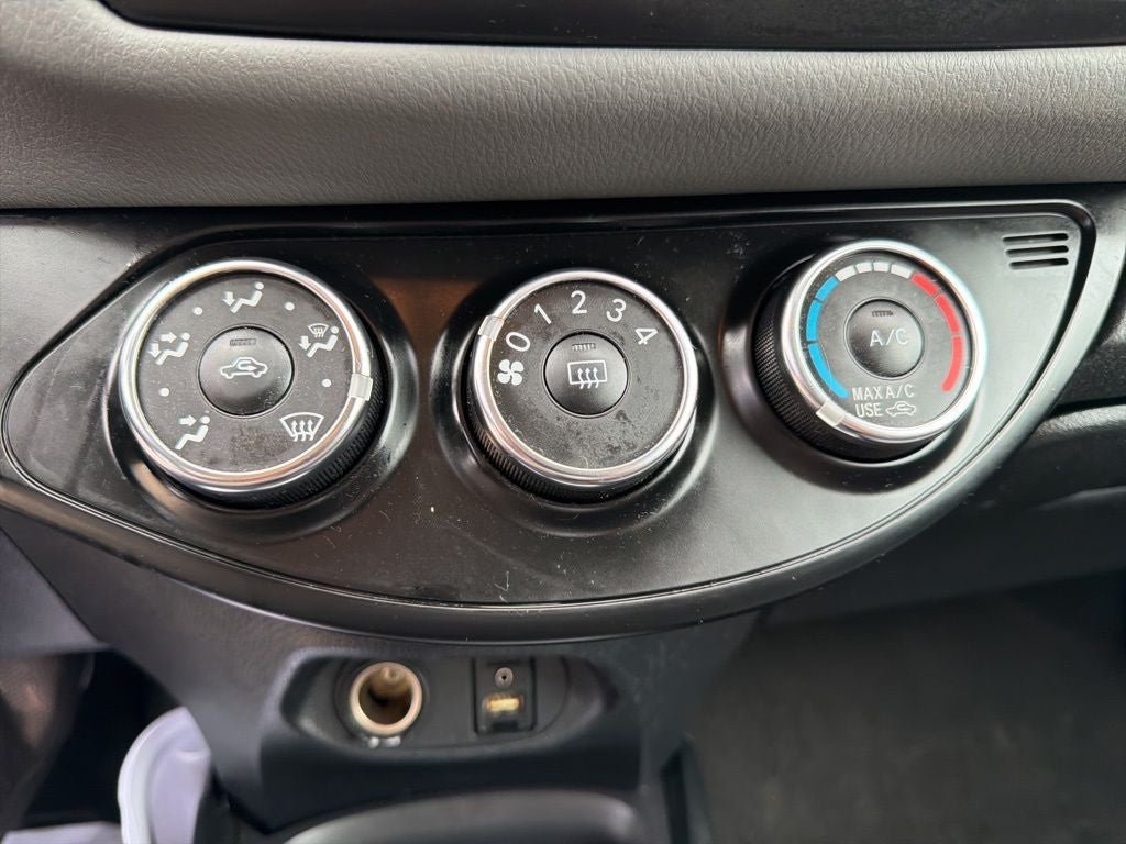 2017 Toyota Yaris L