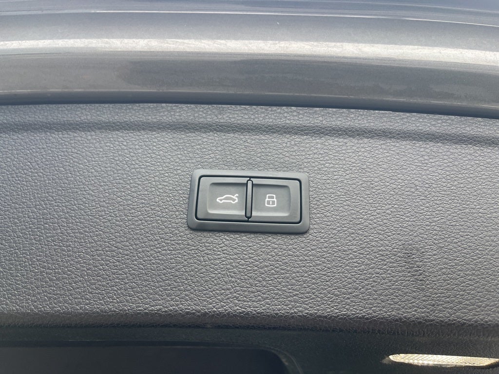 2025 Audi Q5 45 S line Premium quattro