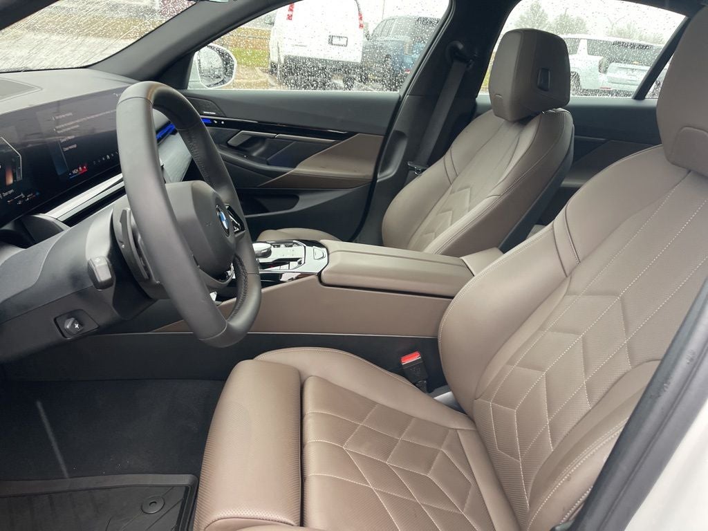 2025 BMW 5 Series 530i xDrive