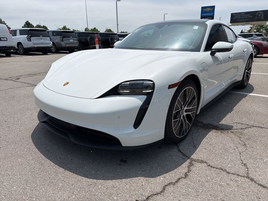 2022 Porsche Taycan Base