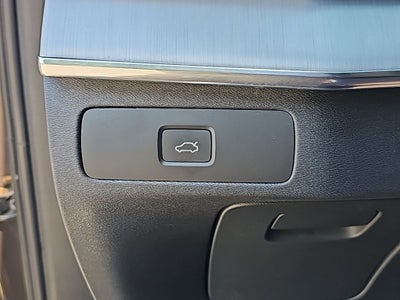 2023 Volvo XC90 B5 Core