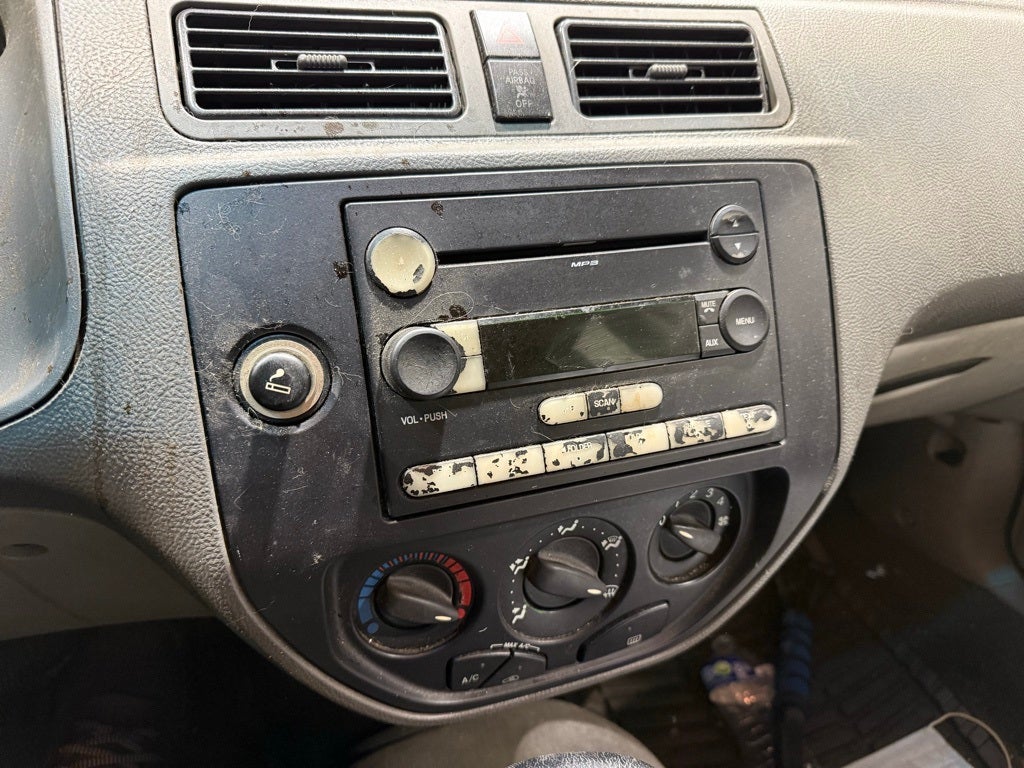 2005 Ford Focus ZX4 SE