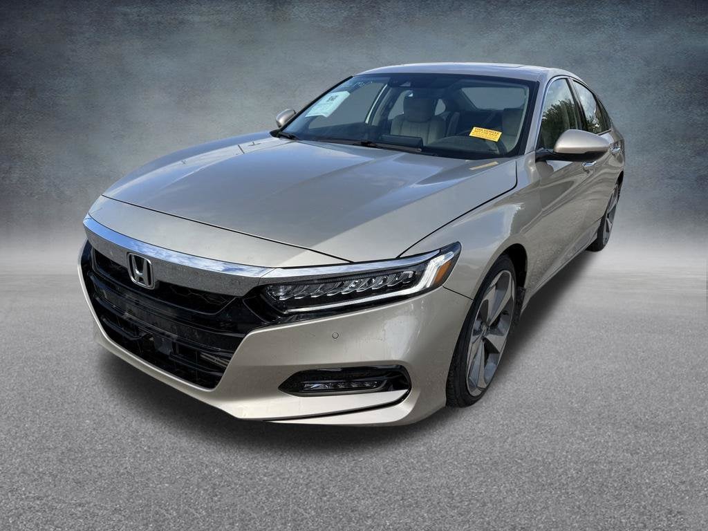 Used 2018 Honda Accord Touring with VIN 1HGCV1F9XJA166016 for sale in Kansas City