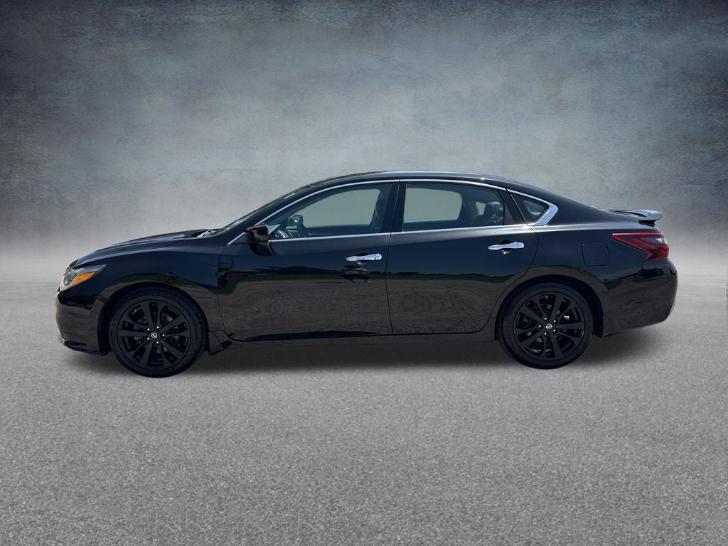 Used 2018 Nissan Altima SR with VIN 1N4AL3AP6JC212013 for sale in Kansas City