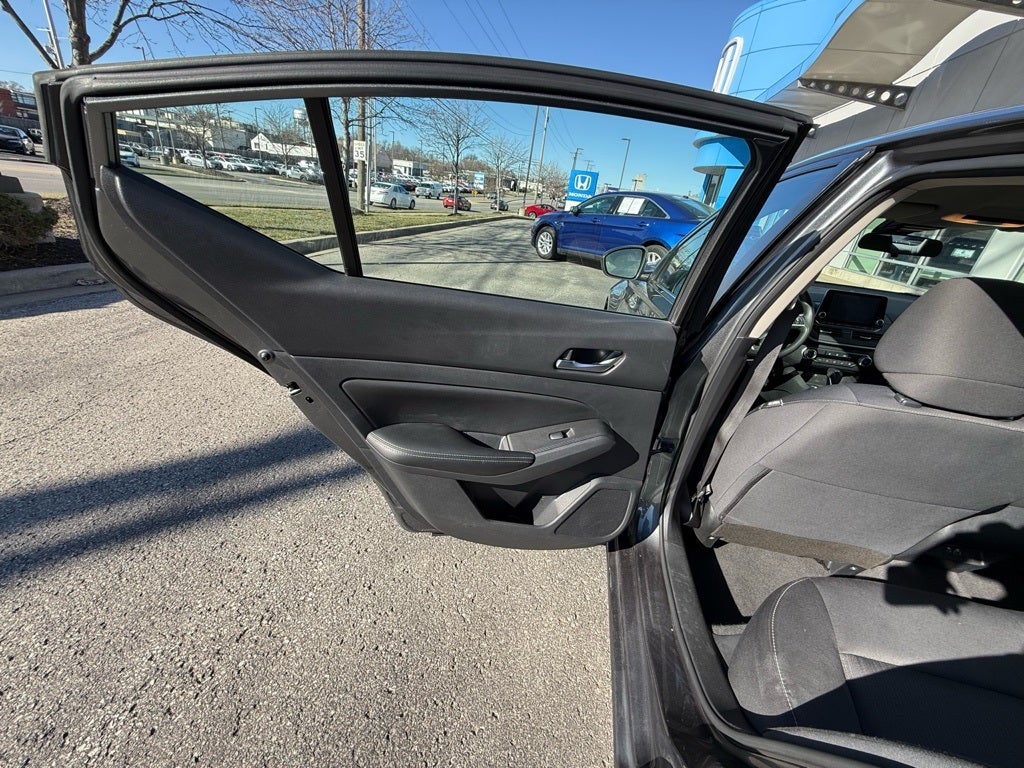 2022 Nissan Altima 2.5 SV