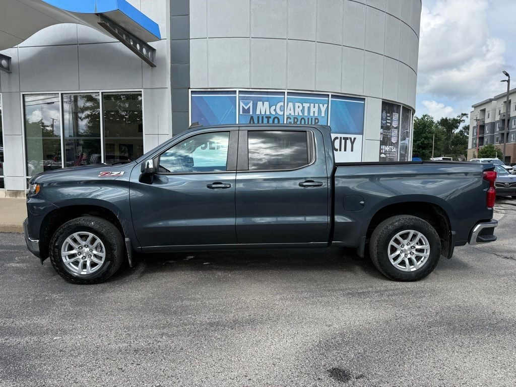 Used 2020 Chevrolet Silverado 1500 LT with VIN 3GCUYDEDXLG132308 for sale in Kansas City